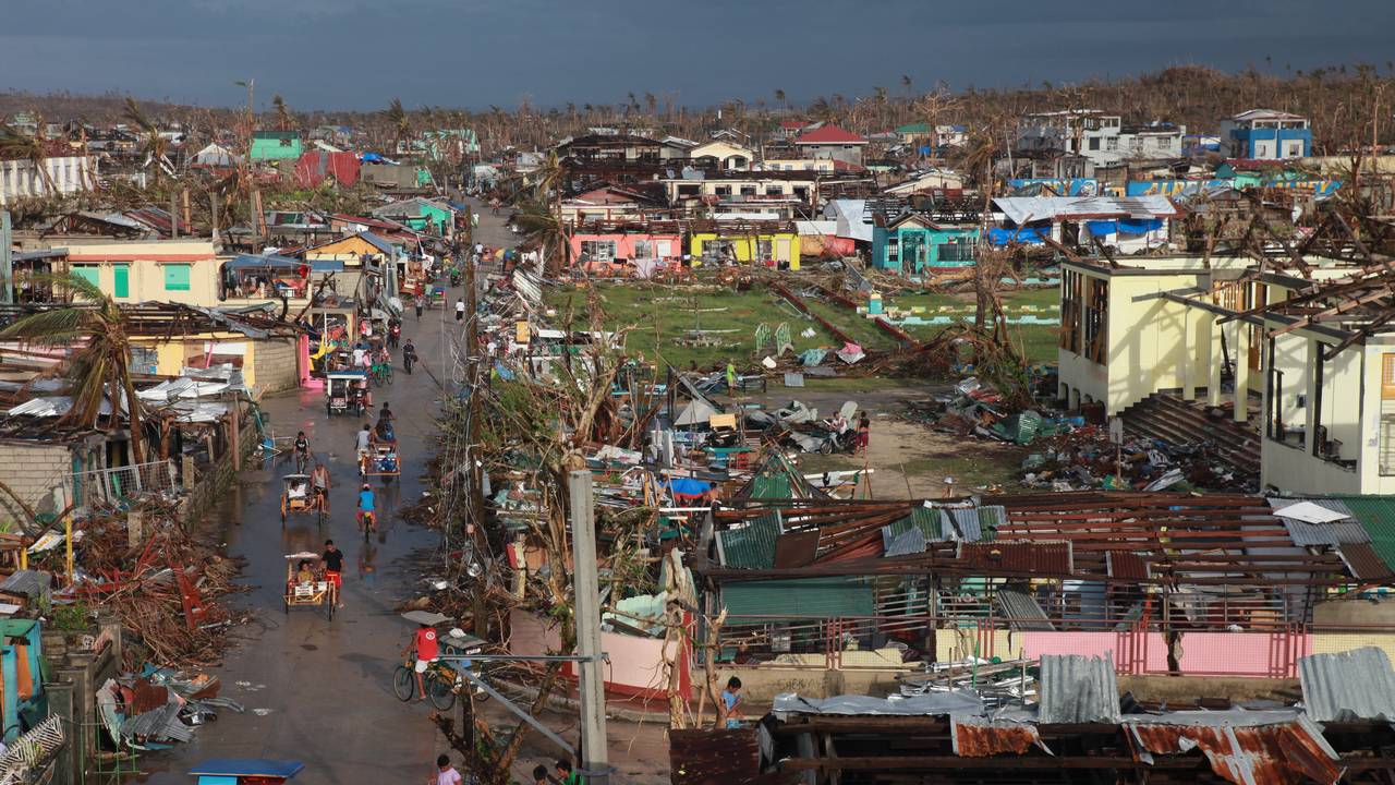 Typhoon Haima hits the Philippines: Handicap International on alert ...